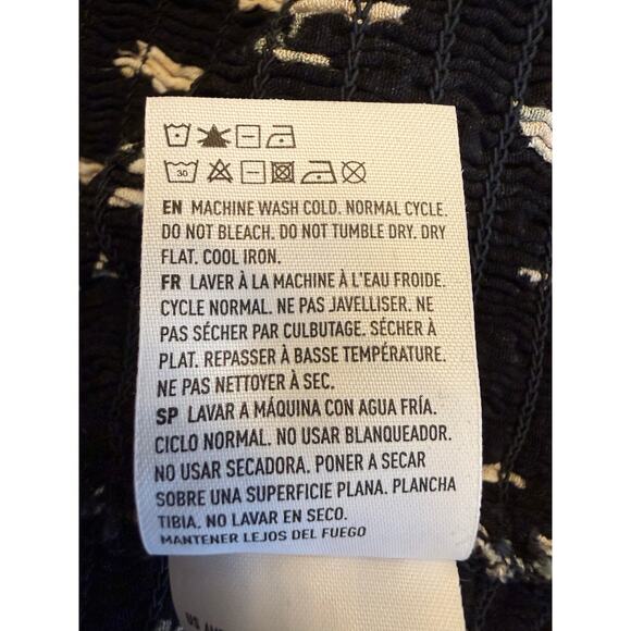 American Eagle Smocked Square Neck Blouse Top Women’s Size XS Black Floral Boho - Picture 9 of 9